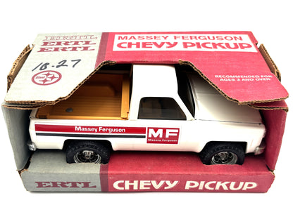 1/25 Massey Ferguson Chevrolet Pick Up