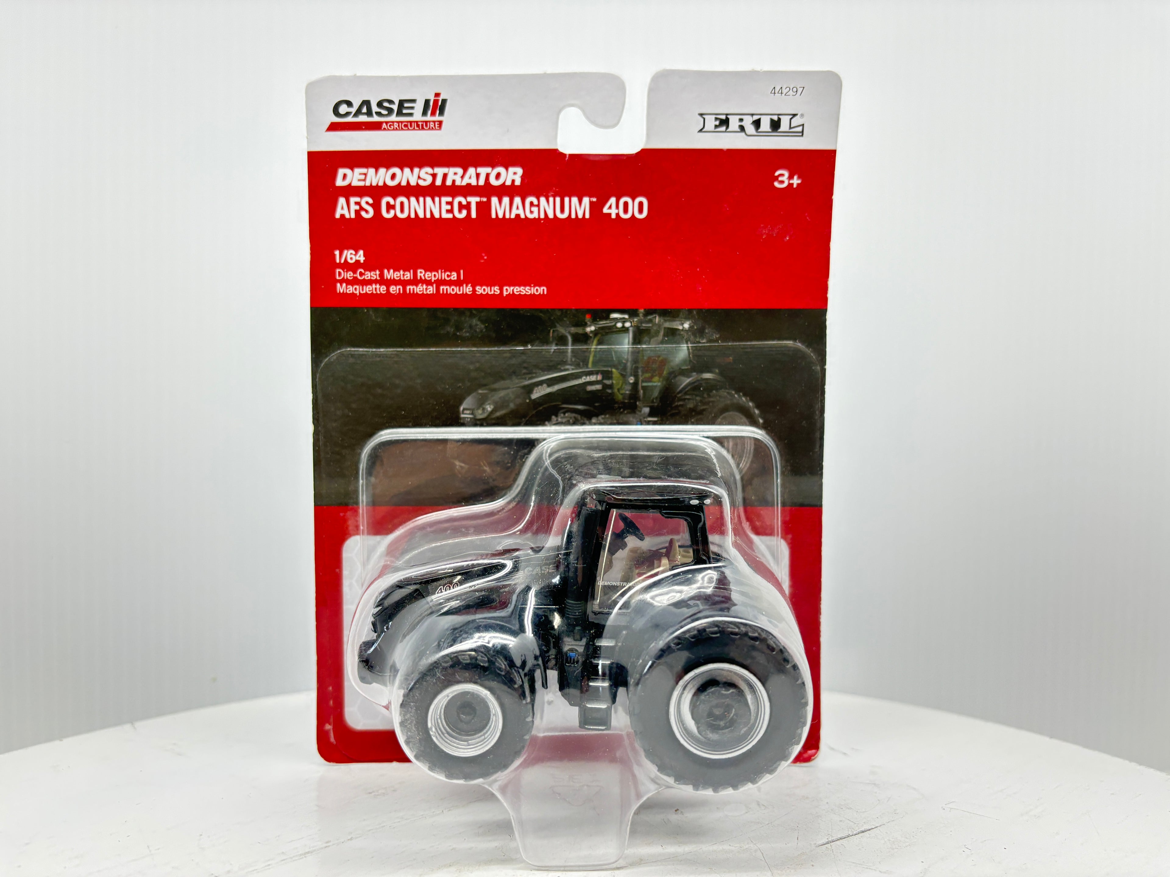 1/64 Case IH Magnum 400 Black