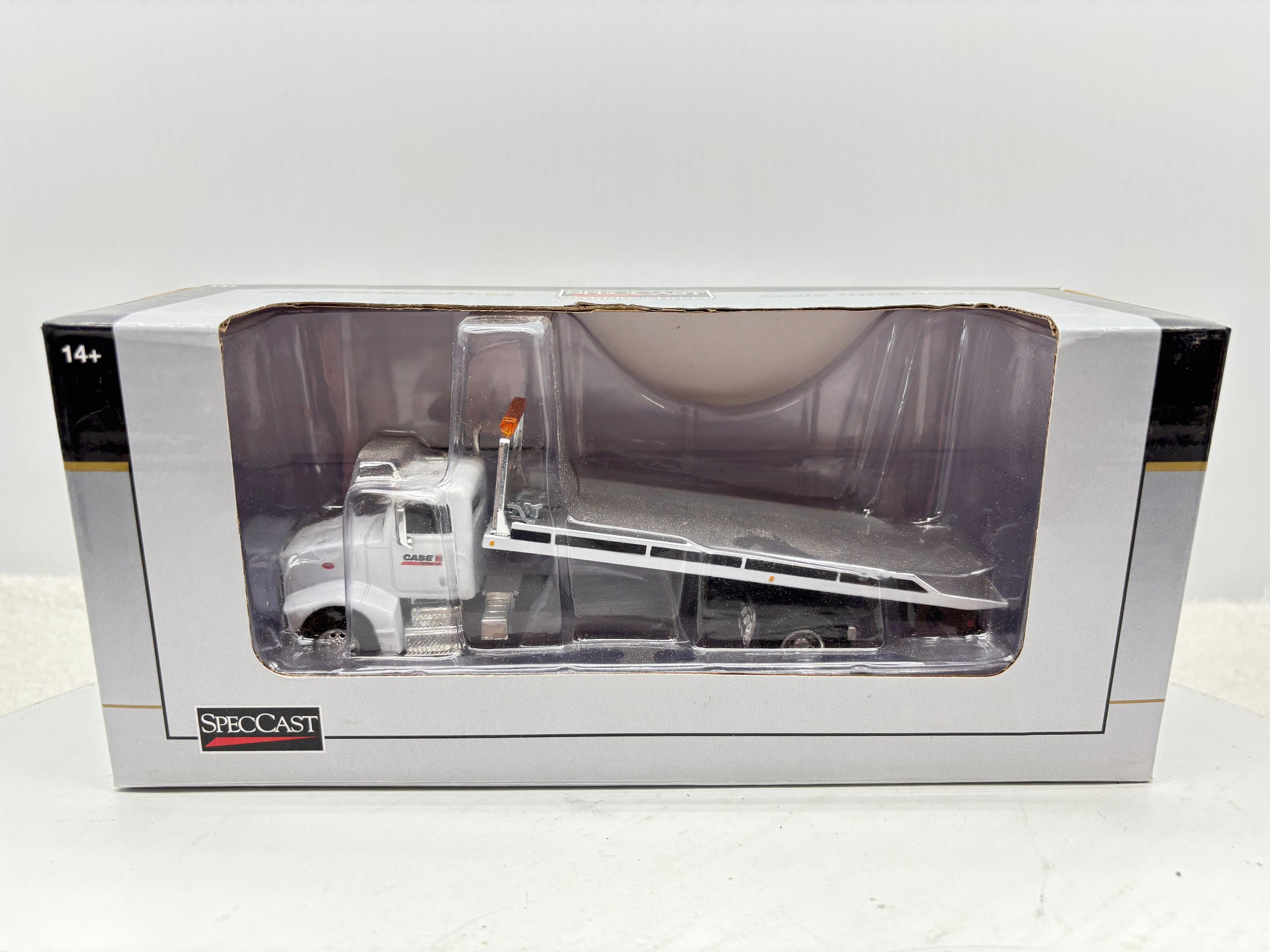 1/64 Peterbilt 385 Rollback White