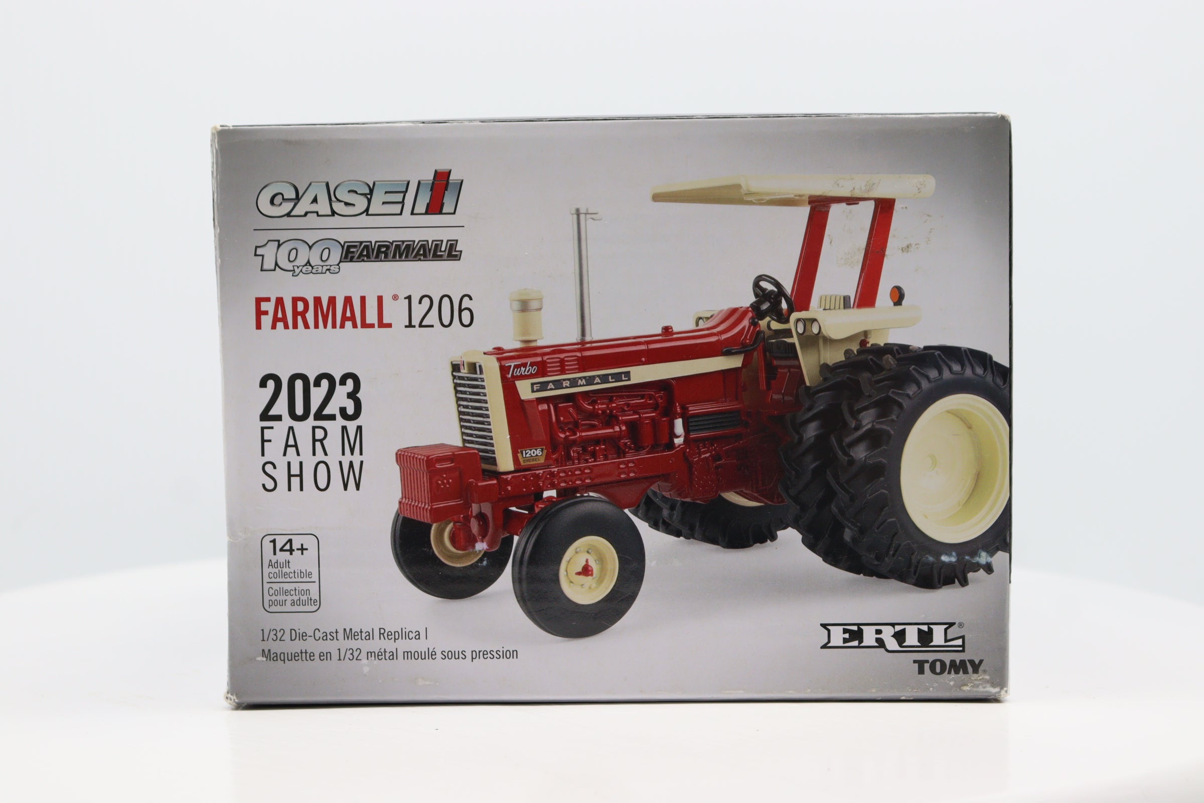 1/32 Case IH Farmall 1206