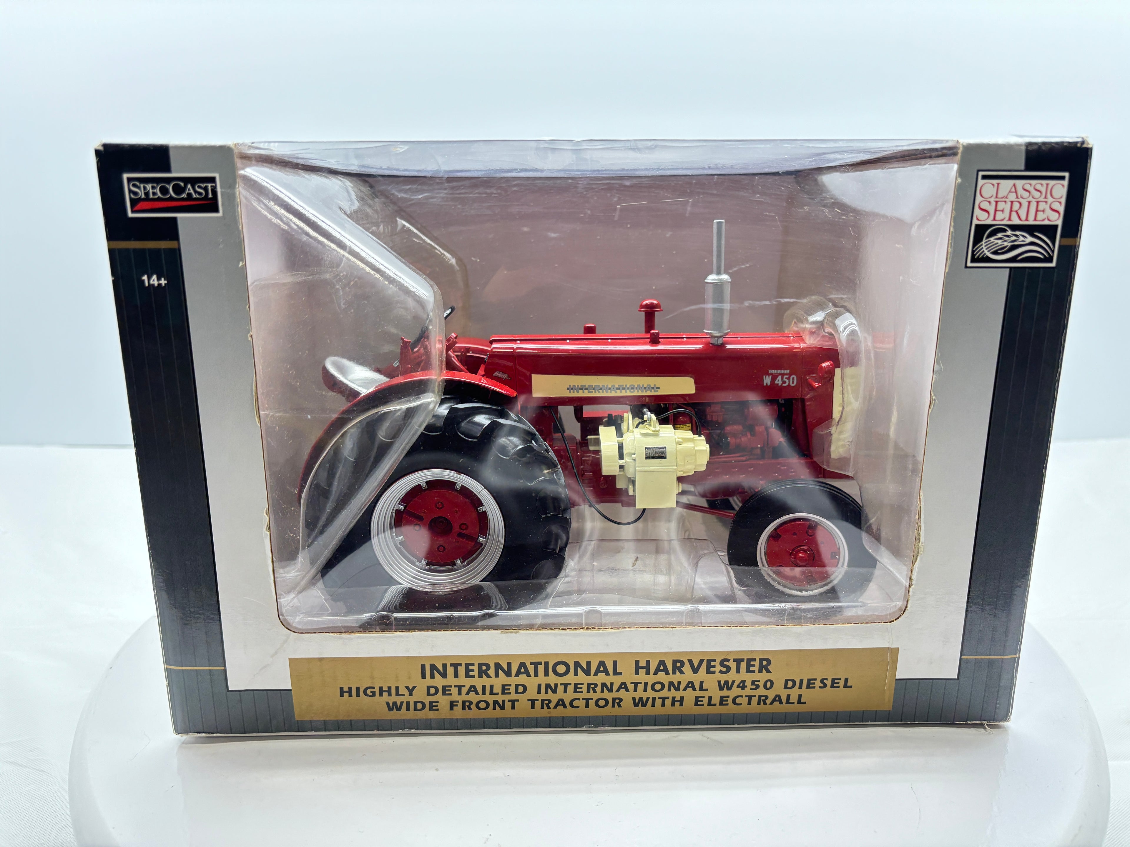 1/16 International W450