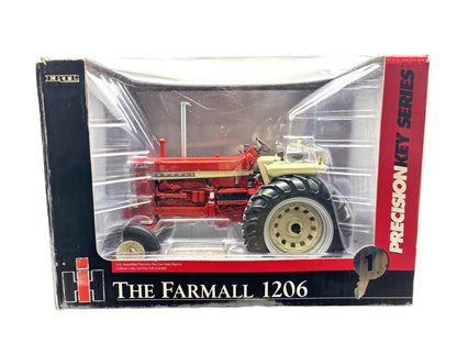1/16 Farmall 1206