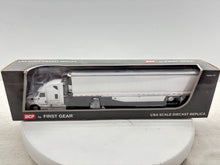 1/64 Freightliner Cascadia High Roof (White)