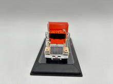 1/64 GMC General (1980) Tan/Orange