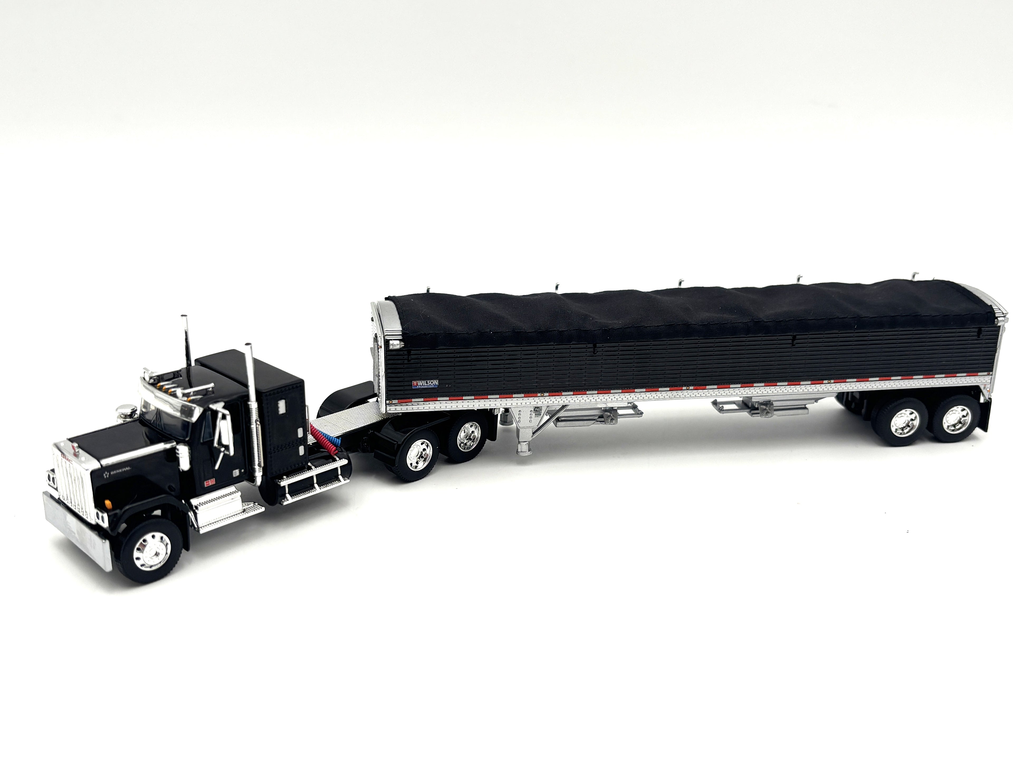 1/64 GMC General with 43 Wilson Trailer Black