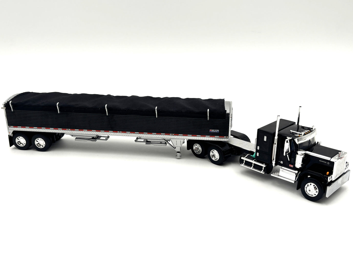 1/64 GMC General with 43 Wilson Trailer Black