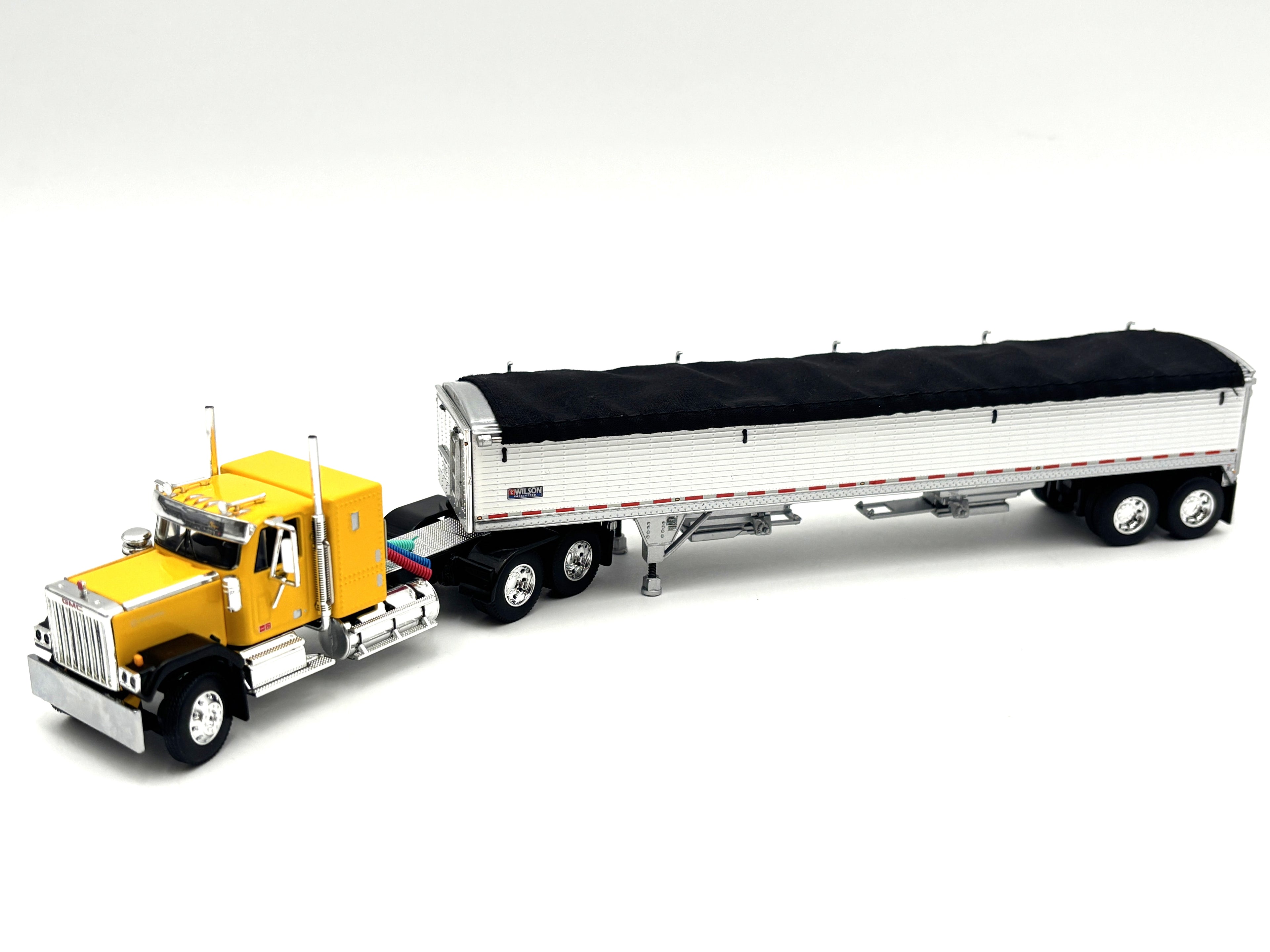 1/64 GMC General with 43 Wilson Trailer Yellow