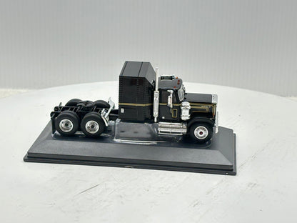 1/64 GMC General Black-Gold