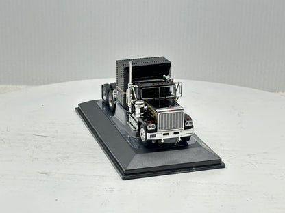 1/64 GMC General Black-Gold