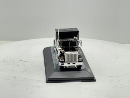1/64 GMC General Black-Gold