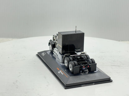 1/64 GMC General Black-Gold