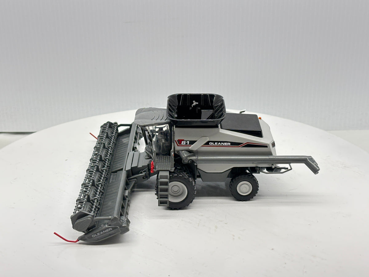 1/64 Gleaner T81 – Creekside Farm Toys