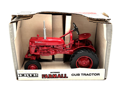 1/16 McCormick Farmall Cub Special Edition