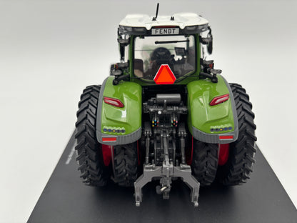 1/32 FENDT 1052 Vario Duals