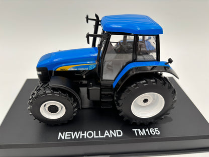 1/32 NEW HOLLAND TM 165 MFWD