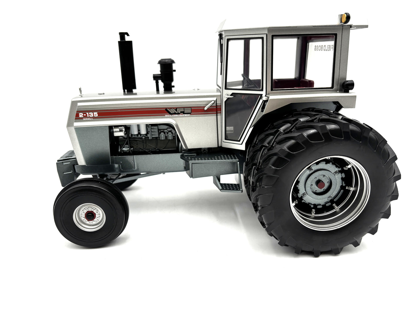 1/16 White 2-135 Red Stripe Lafayette Show