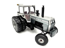 1/16 White 2-135 Silver Stripe Heartland Farm Toy Show