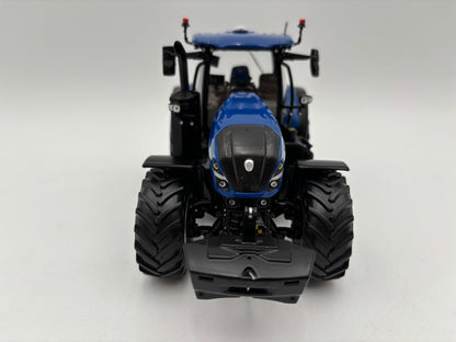 1/32 NEW HOLLAND T7.440XD