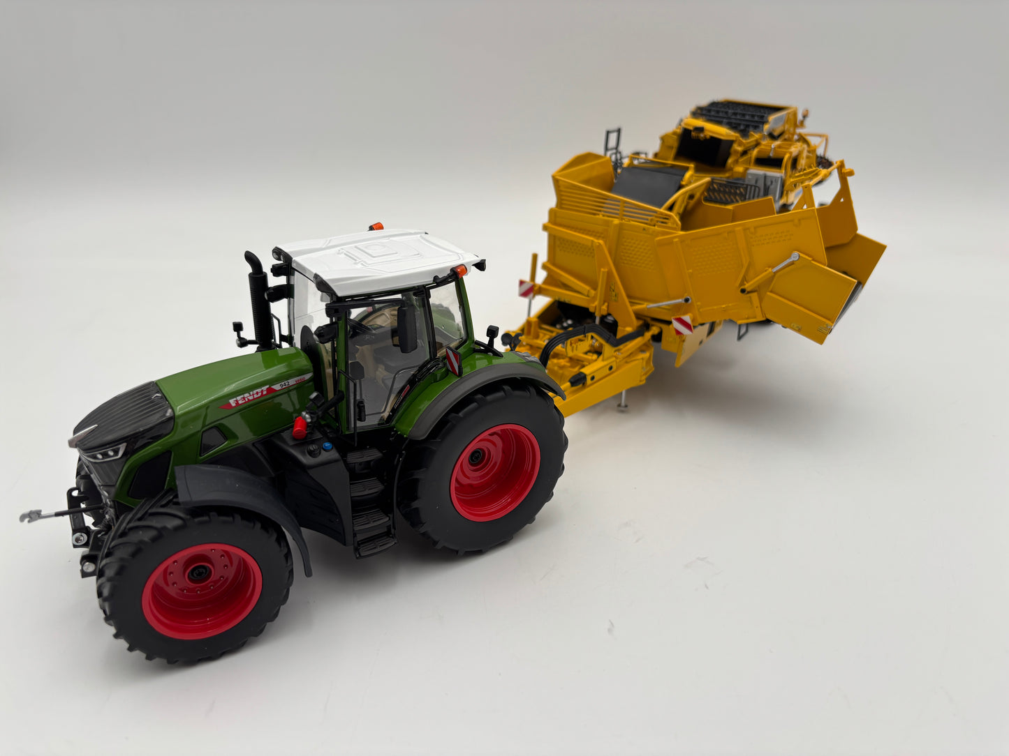 1/32 ROPA Keiler II Potatoe Harvester