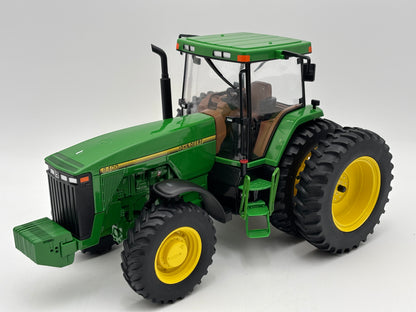 1/16 JOHN DEERE 8400 30th Anniversary Set