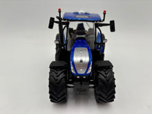 1/32 New Holland T7.300 Prestige