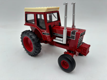 1/32 International 1568 V8 with Cab