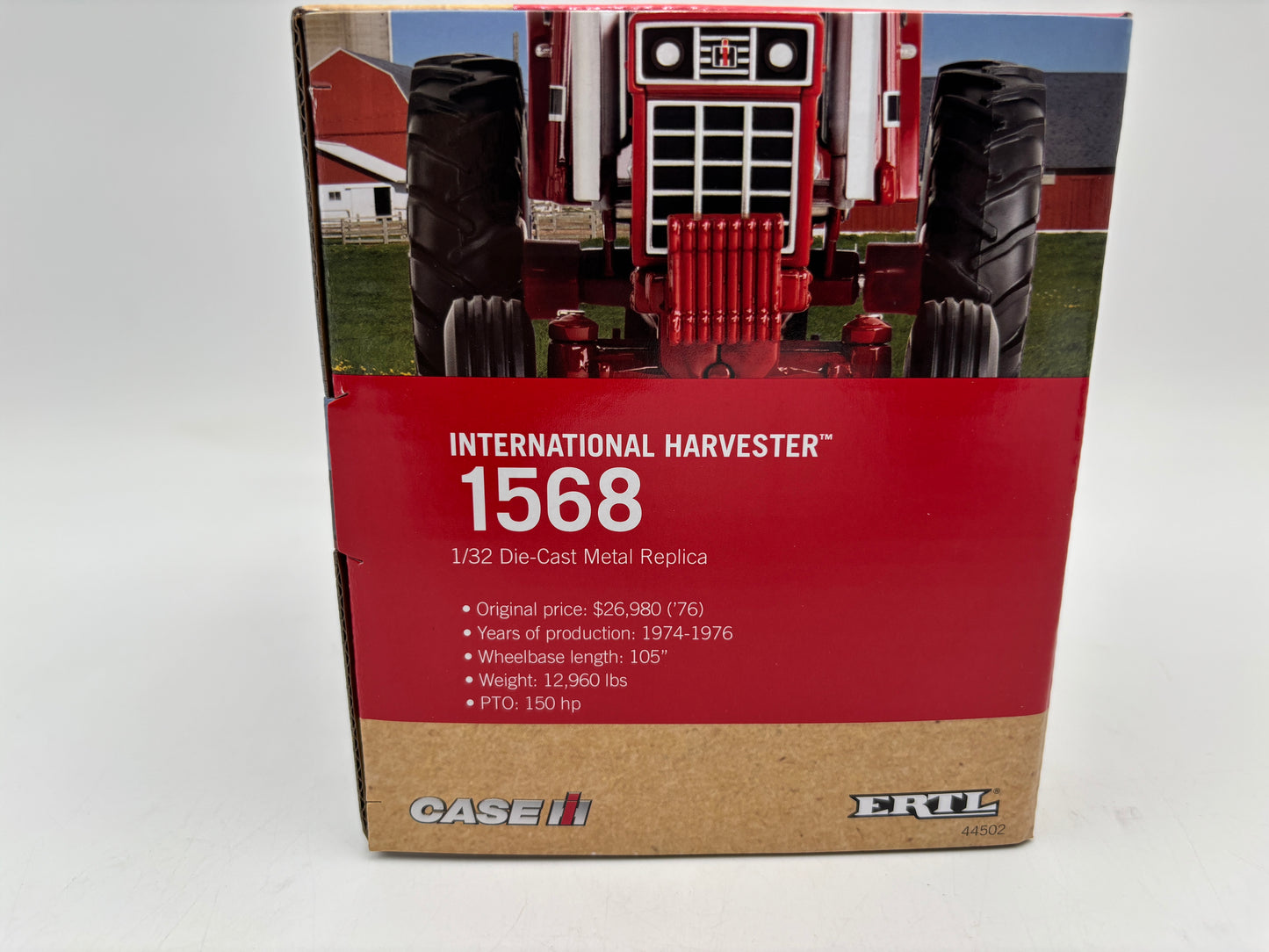 1/32 International 1568 V8 with Cab