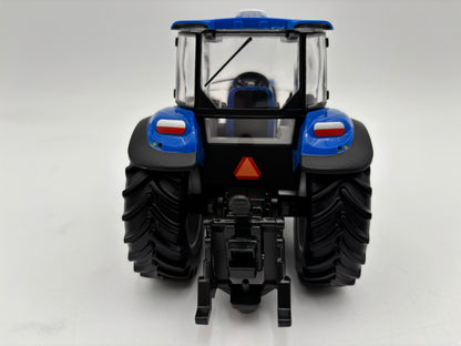 1/32 New Holland PowerStar 120