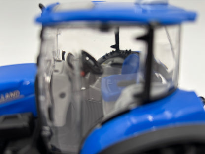 1/32 New Holland PowerStar 120