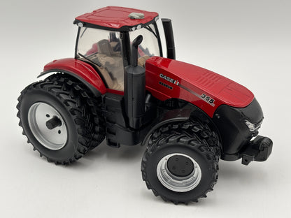 1/32 CASE IH Magnum 355 with J&M 875 Grain Cart