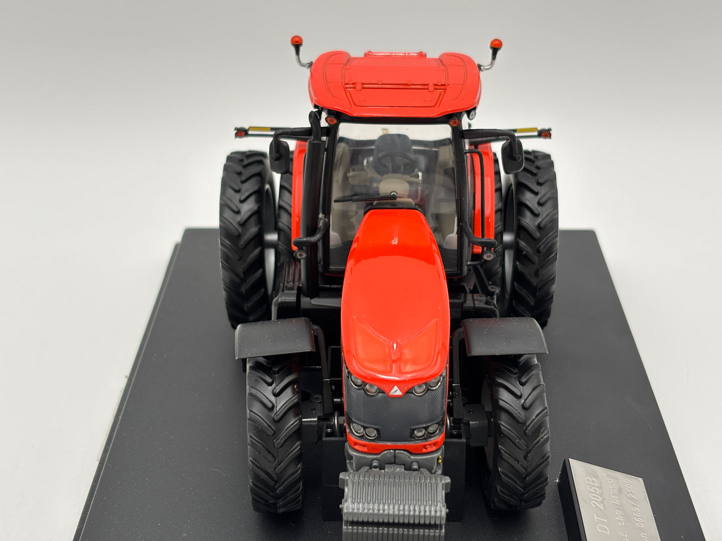 1/32 Agco DT205B Legacy Edition