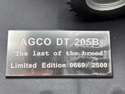 1/32 Agco DT205B Legacy Edition