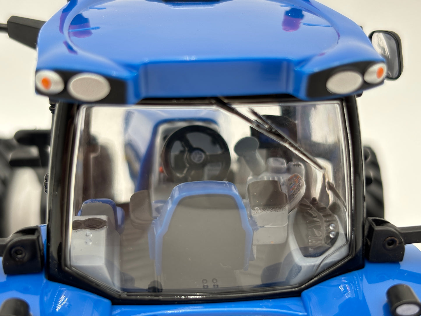 1/32 New Holland T8.360 Prestige