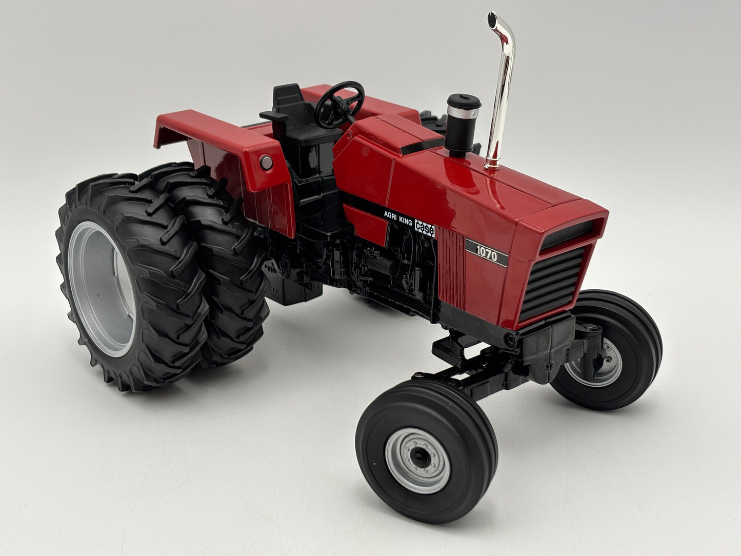 1/16 Case 1070 AgriKing - Prestige “RED CHASE”