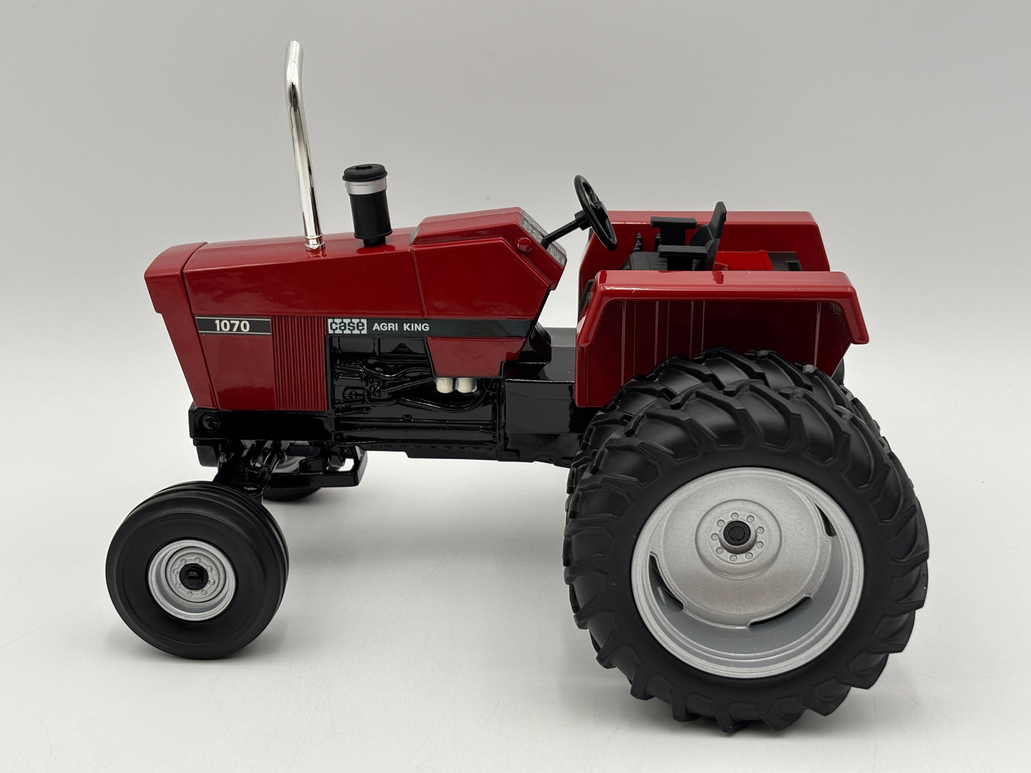 1/16 Case 1070 AgriKing - Prestige “RED CHASE”