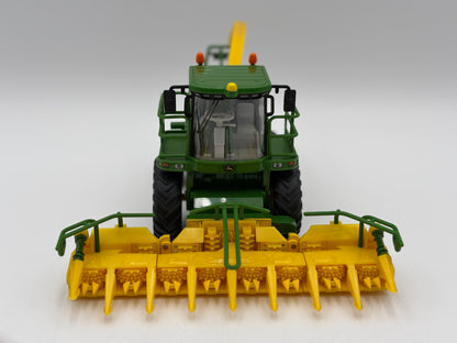 1/32 John Deere 7500 Forage Harvester