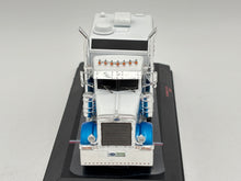 1/64 Peterbilt 379 (2002) Big Bunk