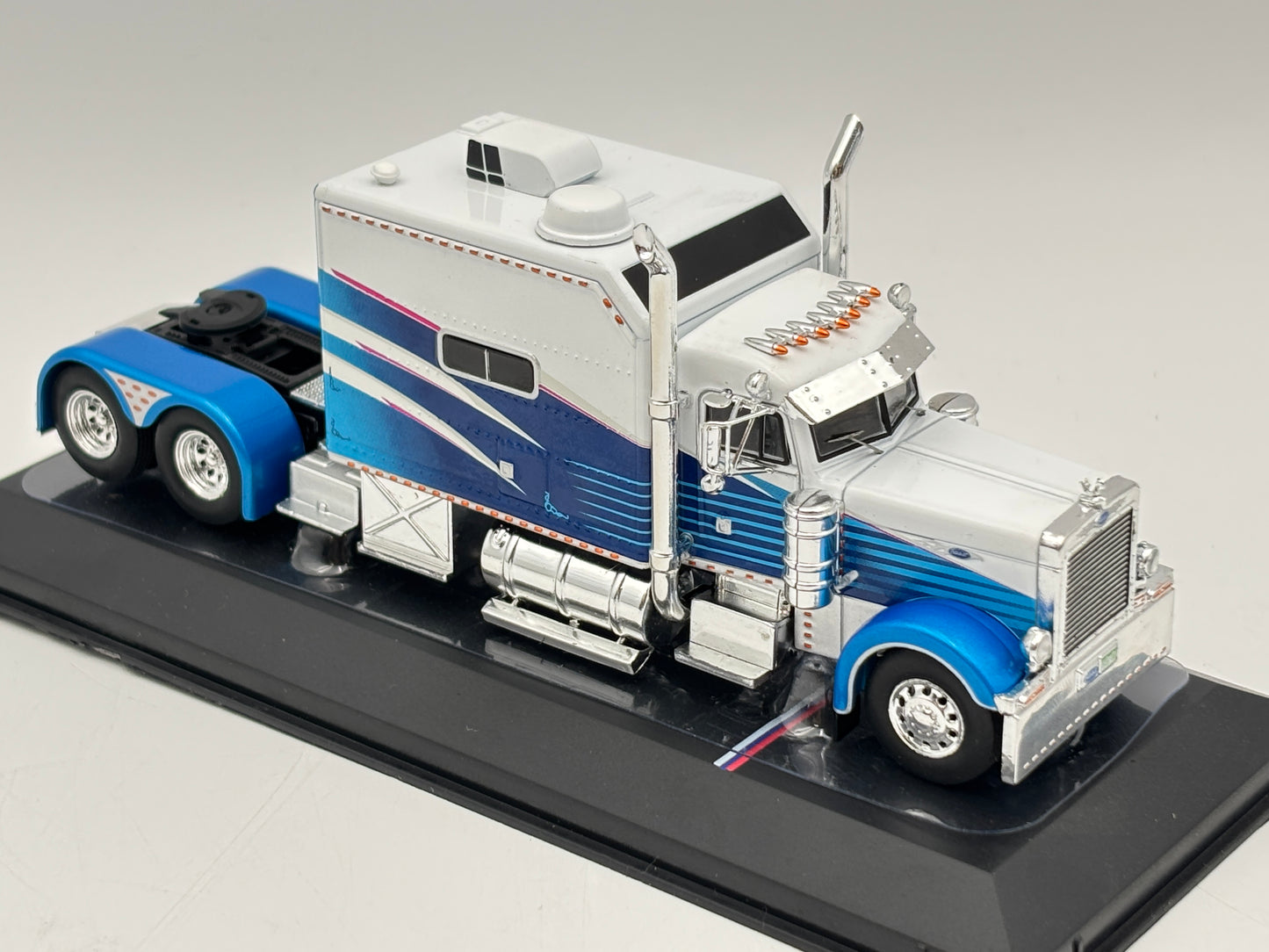 1/64 Peterbilt 389 (2002) Big Bunk