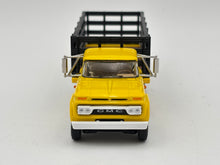 1/64 GMC 4000 Single Axle Stake Truck