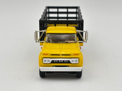 1/64 GMC 4000 Single Axle Stake Truck