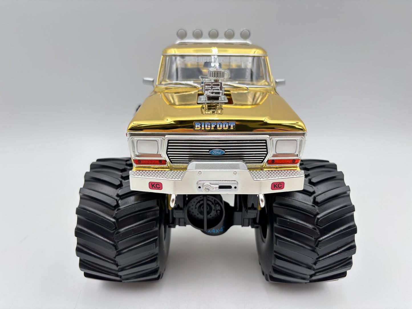 1/18 Ford F-250 Bigfoot Monster Truck “GOLD EDITION”