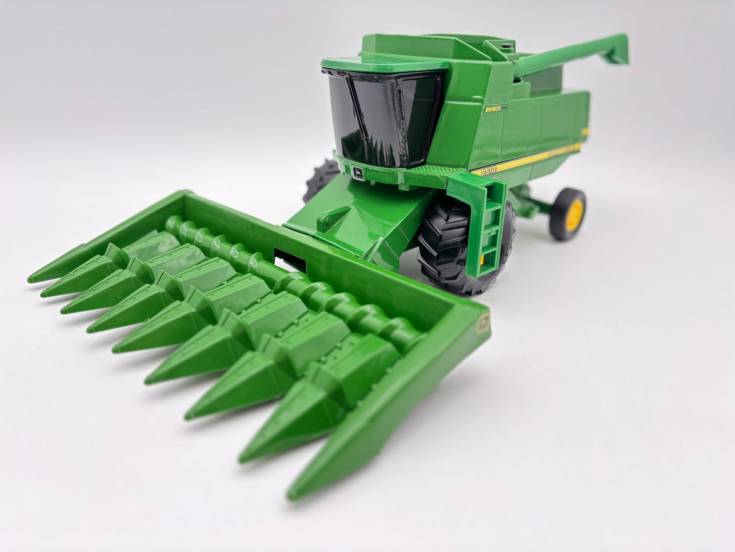 1/28 John Deere 9510 Maximizer
