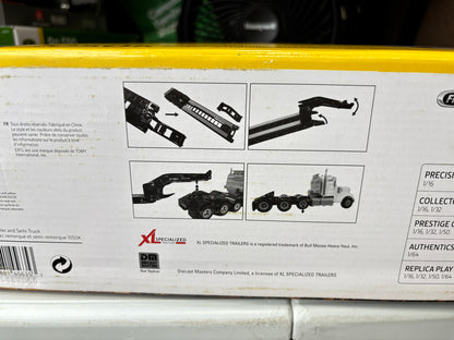 1/50 John Deere 1050K w/Freightliner & trailer