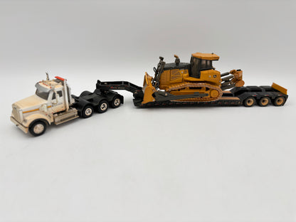 1/50 John Deere 1050K w/Freightliner & trailer