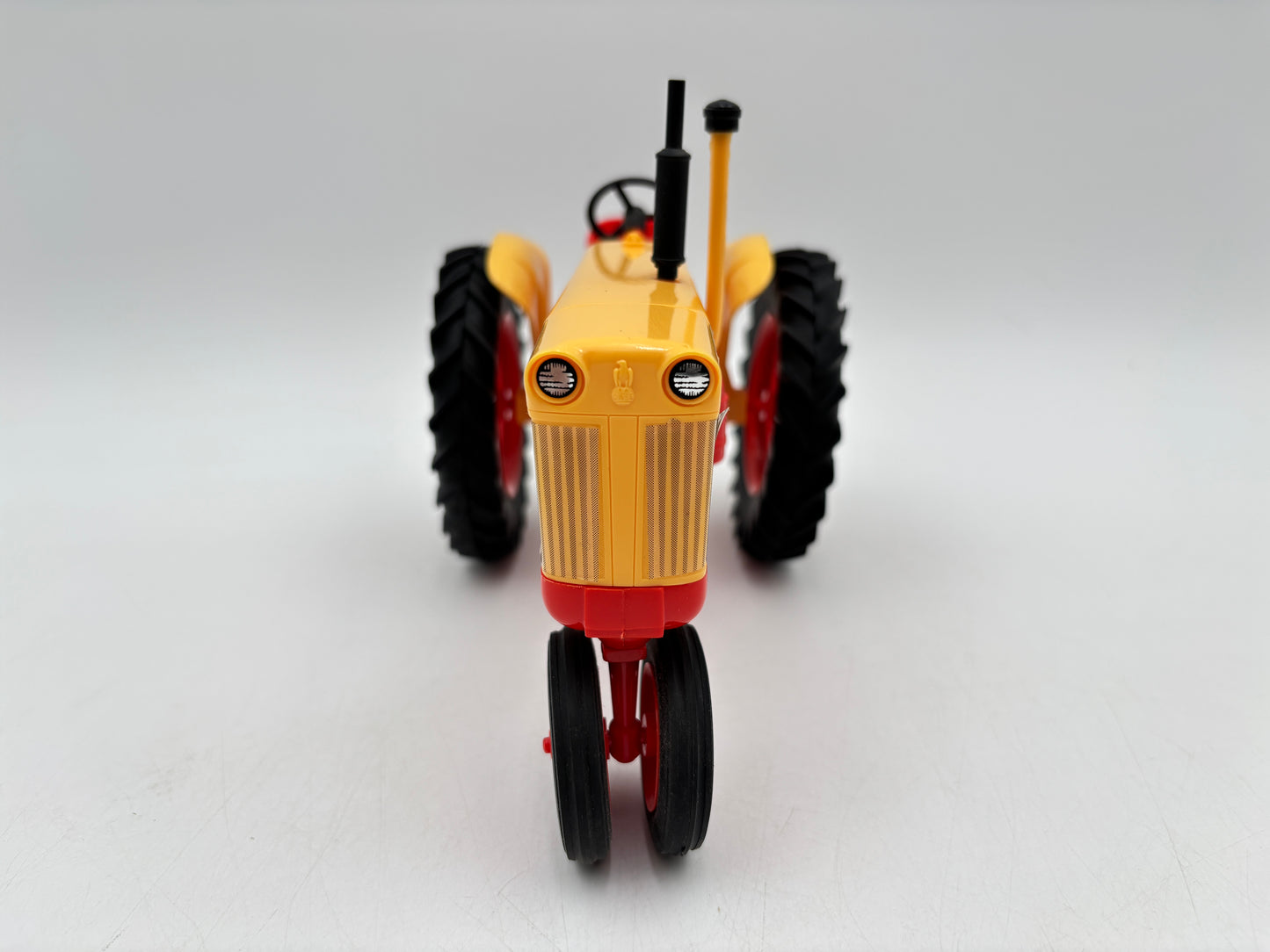 1/16 Case 700 Narrow Front by Yoder