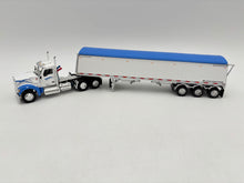 1/64 Kenworth W990 Day Cab w/Lode King tridem