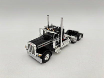 1/64 Peterbilt 389 w/Landoll 440 Traveling Trailer