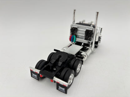 1/64 Peterbilt 389 w/Landoll 440 Traveling Trailer