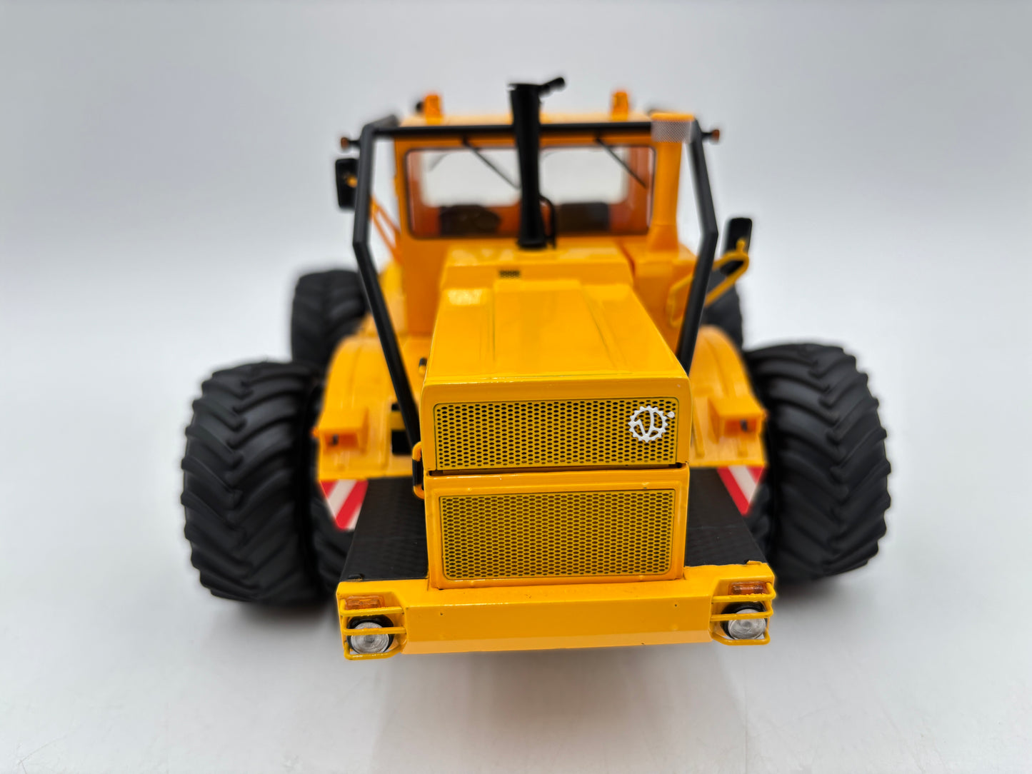 1/32 Kirovets K-700A High Detail