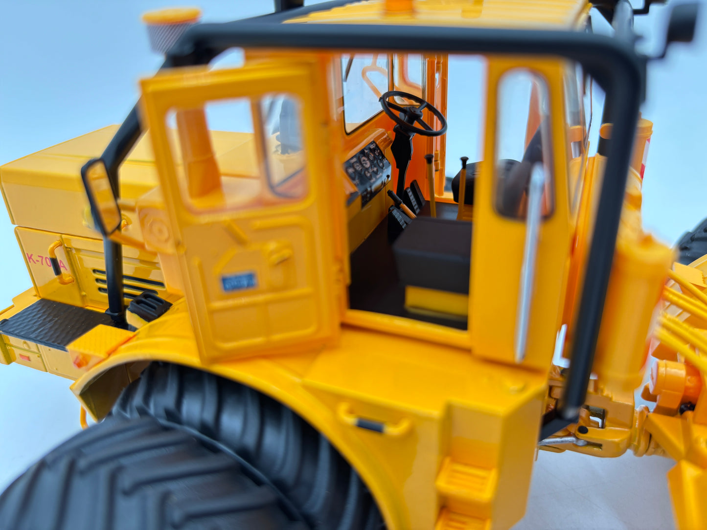 1/32 Kirovets K-700A High Detail